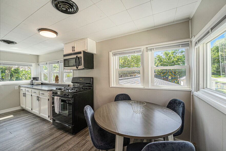 Building Photo - 149 Valley Ave NW