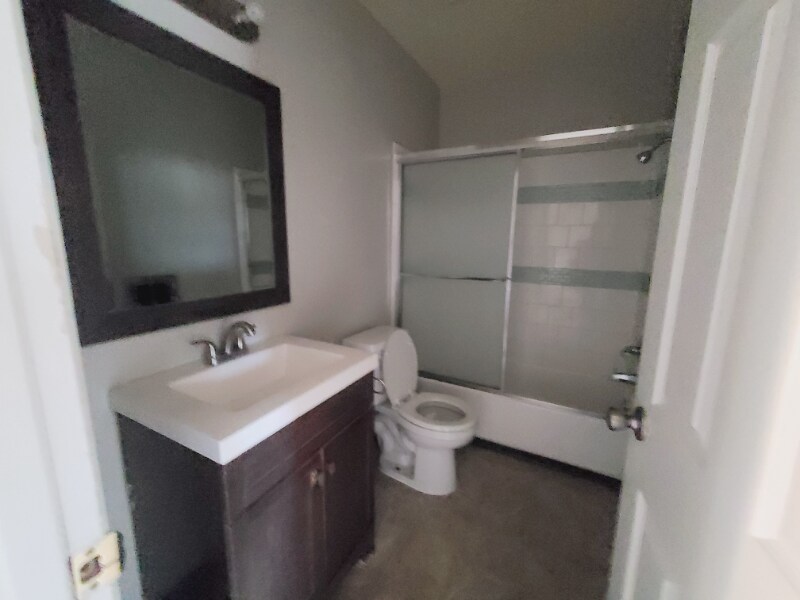 Building Photo - 8720 Orion Ave