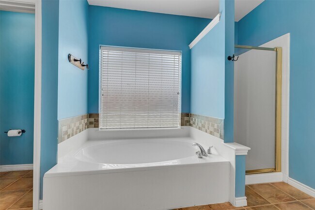 Building Photo - 7619 Limber Bough Dr