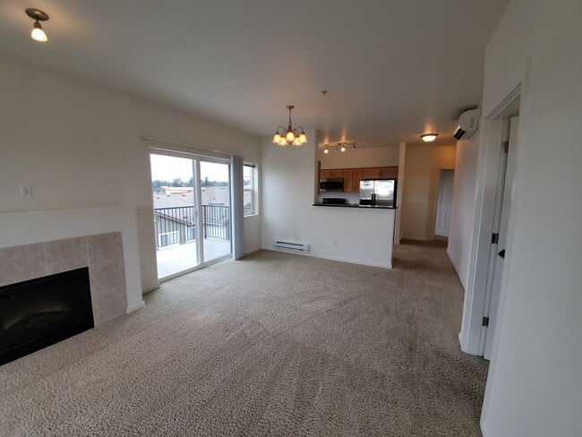 Building Photo - Cedar Mill 2 BR with terrific view