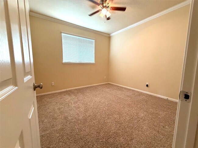 Building Photo - 3221 River Birch Dr