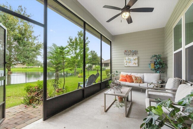 Building Photo - 256 Vivian James Dr