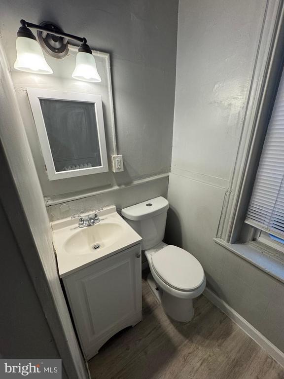 Building Photo - 535 George St