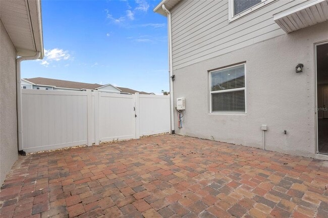 Building Photo - 15384 Caravan Ave