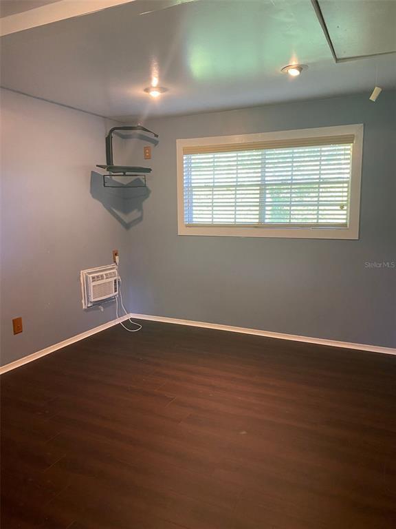 Building Photo - 303 Silver Pine Dr