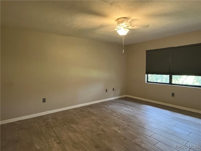 Building Photo - 600 E Gilchrist Ct