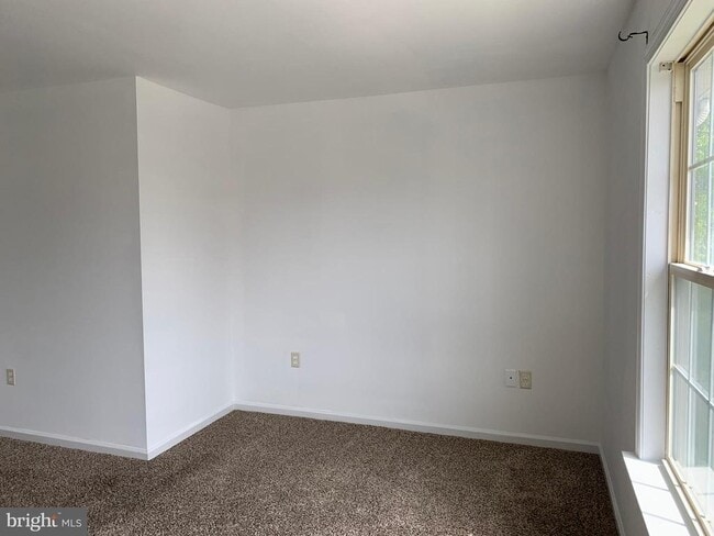 Building Photo - 616 W Martin St