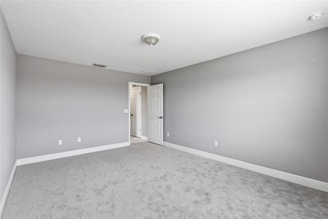 Building Photo - 9844 Cabernet Ave