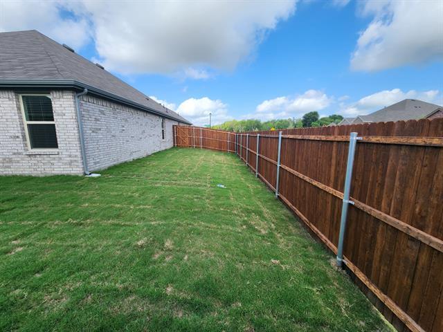 Building Photo - 222 Greenshade Ln