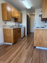 kitchen from breakfast nook - Legend House