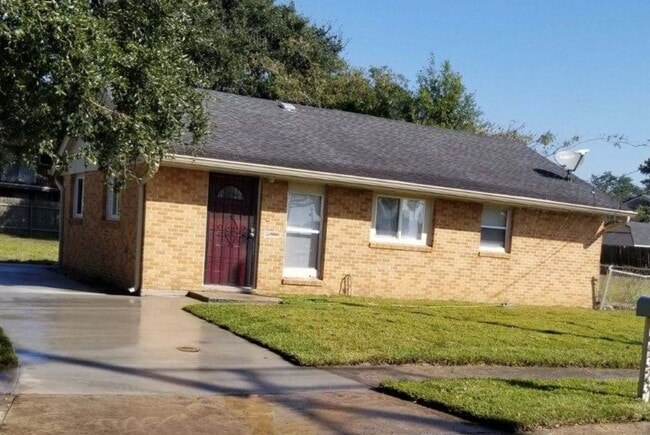 Primary Photo - 4323 Mendez St