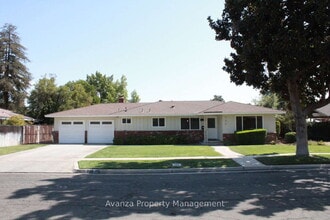 Building Photo - Home for Rent
4 Bed/3 Bath - 1,791 Sq Ft.
Rent: $2,595/month
Security Deposit: $2,695
Bullard Hig...