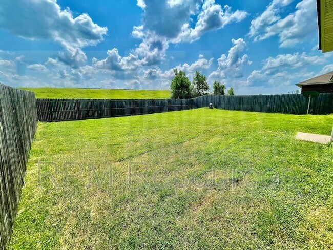 Building Photo - 2920 Cider Mill Ln