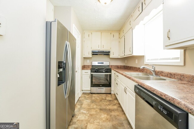 Building Photo - 2627 Country Trace SE
