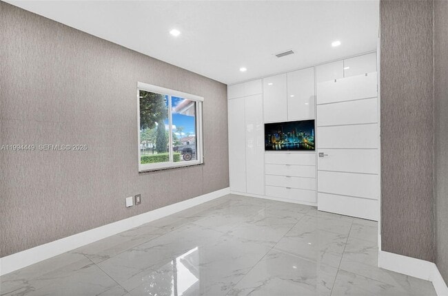 Building Photo - 4225 SW 133rd Ct