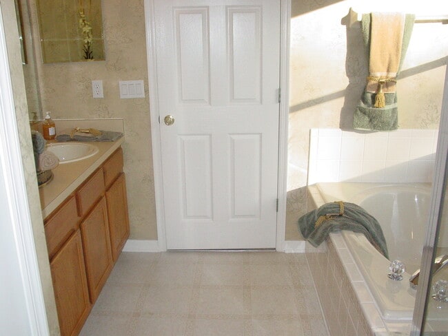 Building Photo - 2512 Egmont Key Way