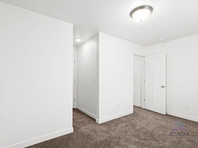 Building Photo - Modern 3BR Apt with Attached Garage & Stunning Mountain Views – Vineyard, UT