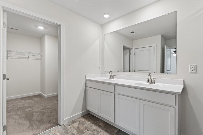 Building Photo - 136 S Blissful Mdws Dr