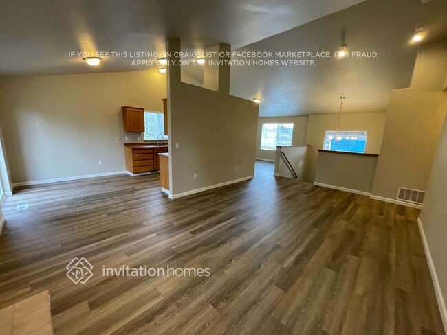 Building Photo - 1315 187th St Ct E