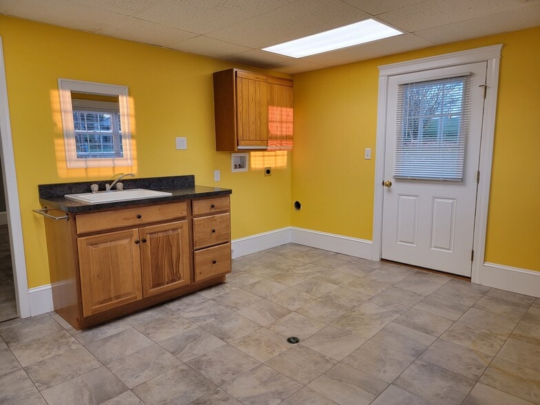 Building Photo - 3945 Conrad Weiser Pky