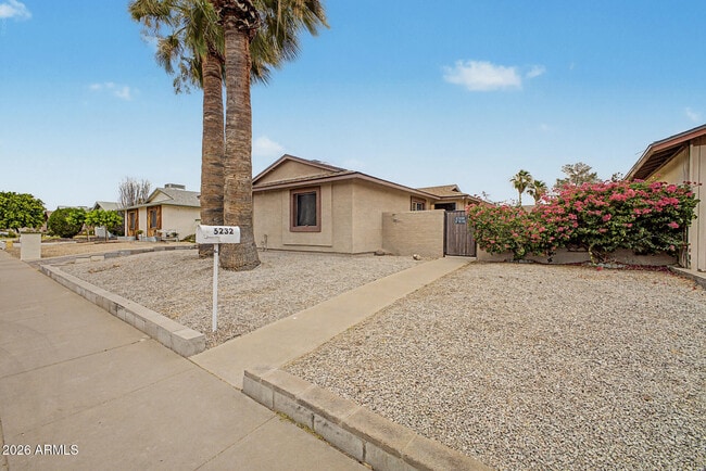 Building Photo - 5232 W Mauna Loa Ln