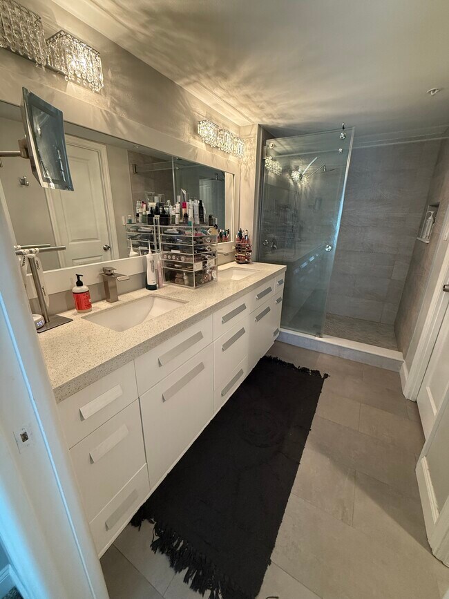 Building Photo - 206 Quayside Cir