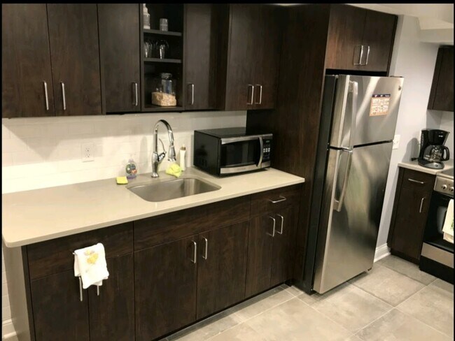 Building Photo - 6511 Oliver Ave S