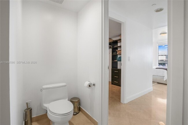 Building Photo - 1830 S Ocean Dr