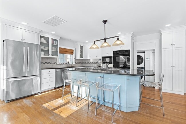 Building Photo - 23 Jefferson Rd