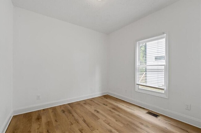 Building Photo - 3111 Jones St