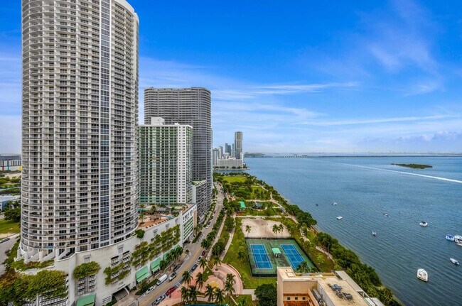 Building Photo - 1717 N Bayshore Dr