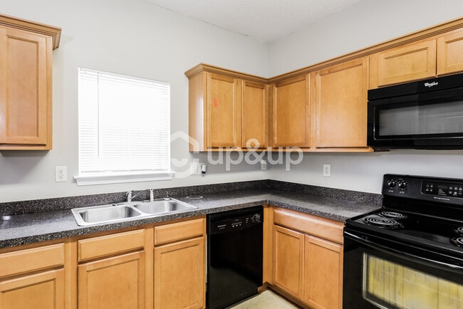 Building Photo - Fantastic 4bd/2.5ba home! Let yourself in!