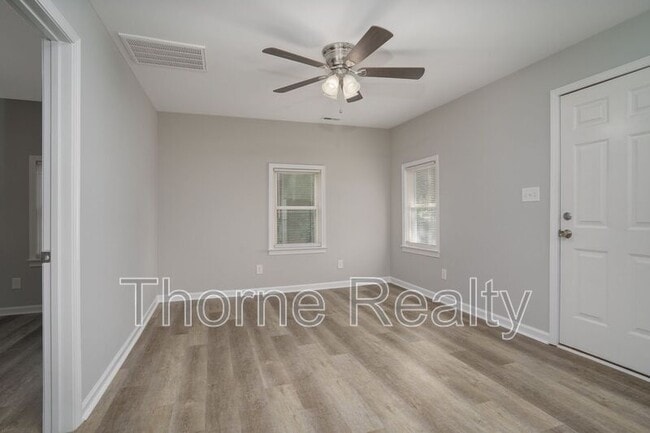 Building Photo - 336 Coleman Ave