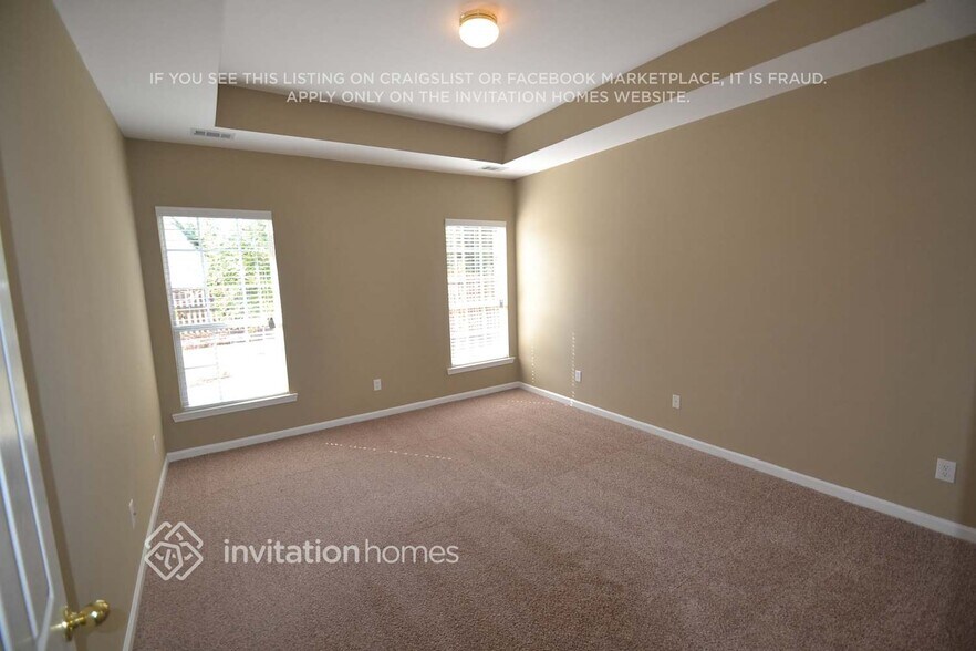 Building Photo - 2482 Lakebrooke Dr