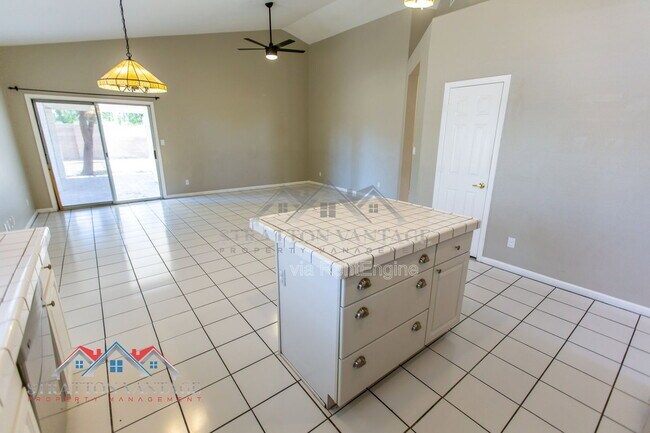 Building Photo - 1891 E Brentrup Dr