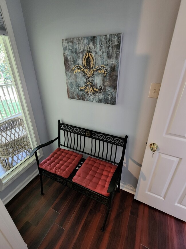 Sitting room outside bedroom number 1. - 5201 Heatherstone Dr
