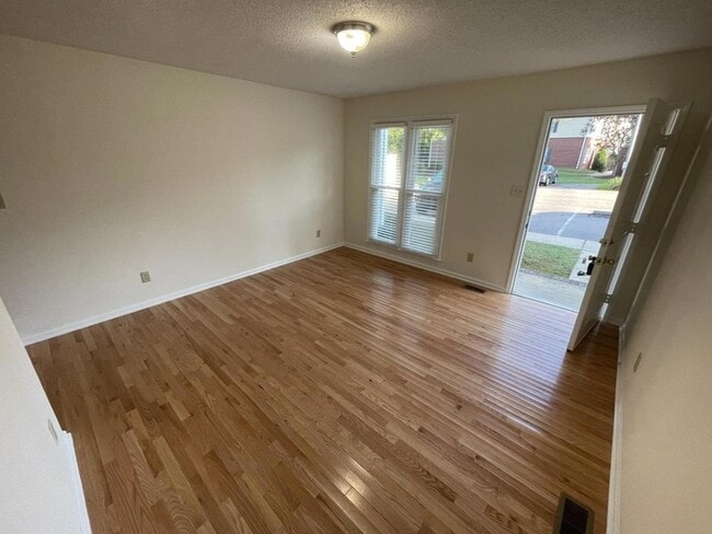 Building Photo - 210 S Hollybrook Rd