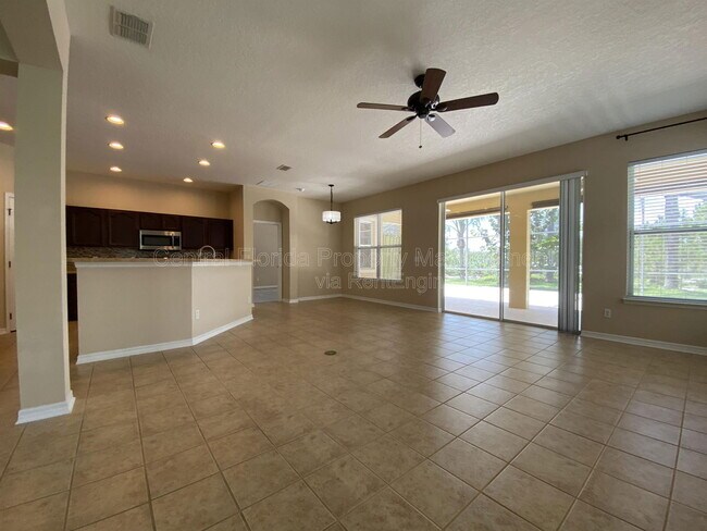 Building Photo - 13131 Penshurst Ln