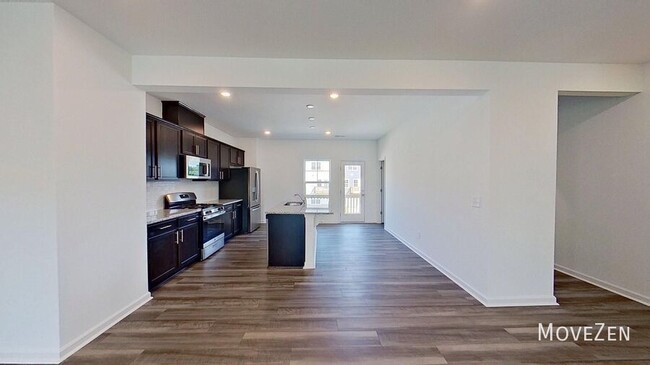 Building Photo - 828 Basswood Gln Trl