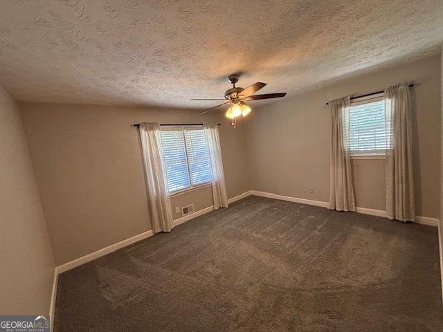 Building Photo - 1015 Castlewood Dr