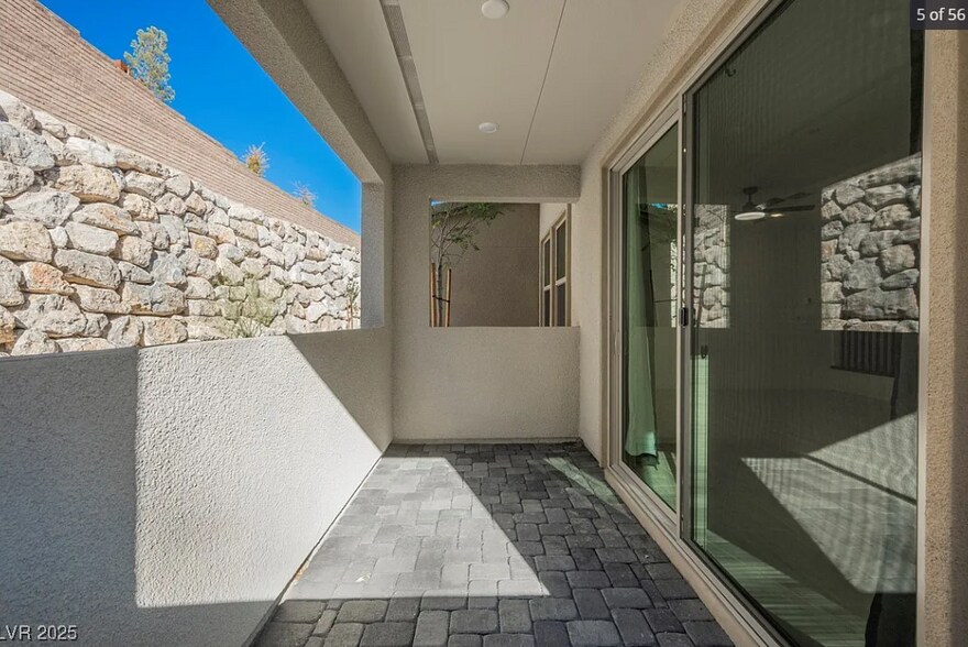 Building Photo - 2451 Altitude St