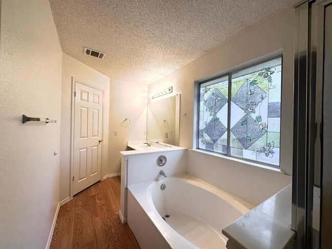 Building Photo - 512 Dusty Leather Ct