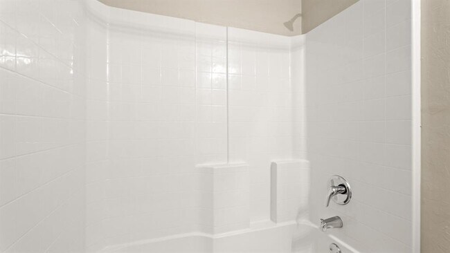 Building Photo - 621 Christian Ln