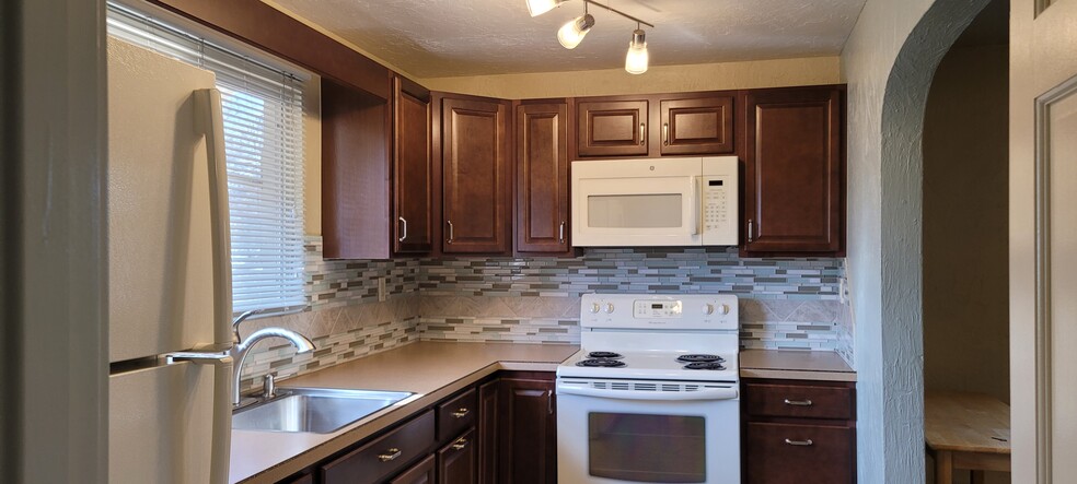 Building Photo - 1549 Idaho Ave