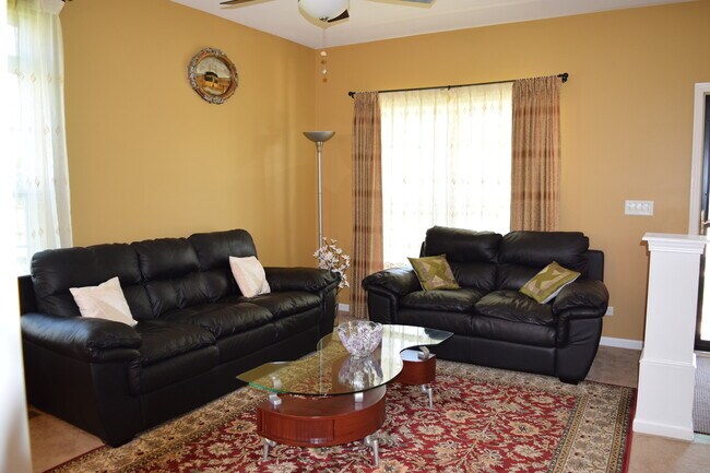 Building Photo - 2146 Cabrillo Ln