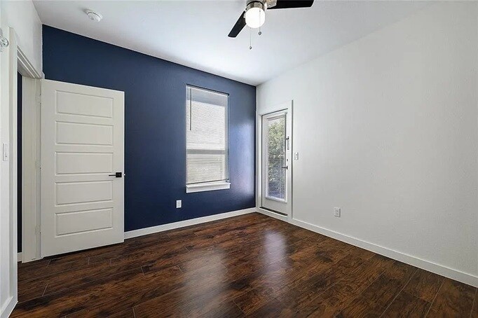 Building Photo - 800 S Welch St