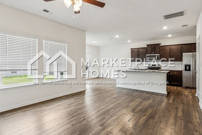 Building Photo - 1425 Willow Springs Dr