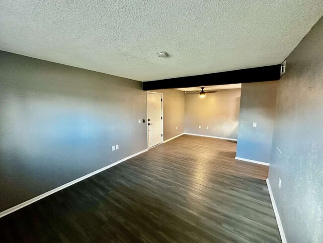 Building Photo - **MOVE IN SPECIAL - FIRST MONTH'S RENT FREE!!** "Charming 2-Bed Condo in Golden, CO - Cozy Living!"