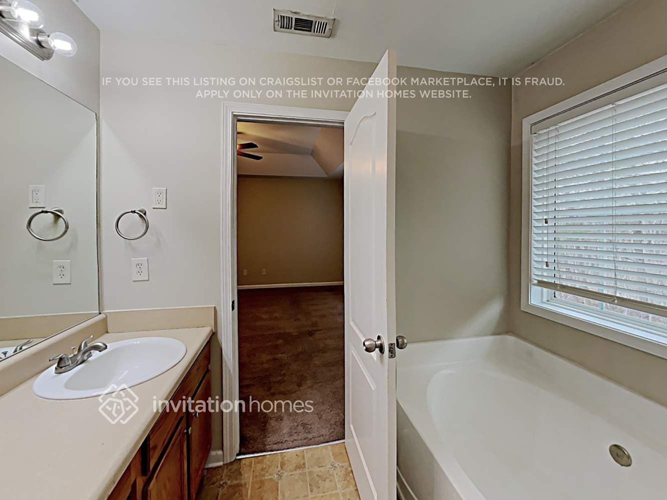 Building Photo - 3041 Leatherleaf Tr