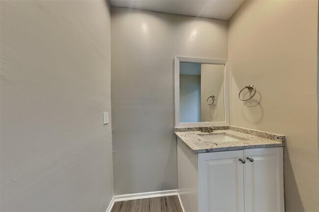 Building Photo - 4819 Bridgeville Ln